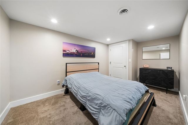 641 Longvue Dr, Chartiers, PA 15342