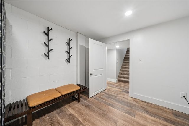 641 Longvue Dr, Chartiers, PA 15342