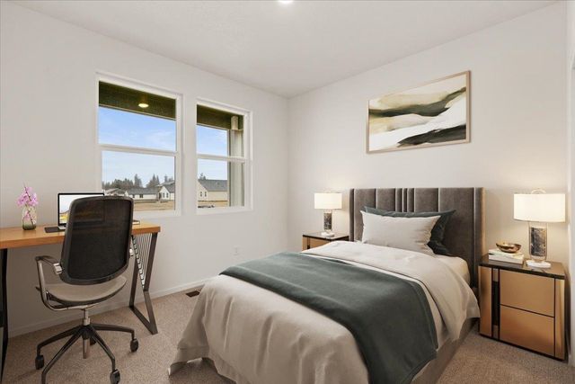 704 E 4th St, Deer Park, WA 99006