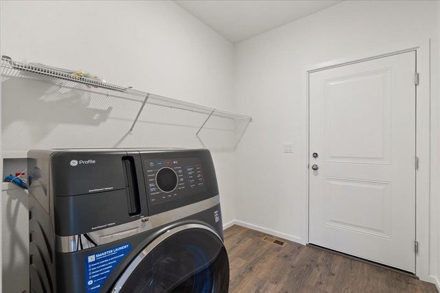 704 E 4th St, Deer Park, WA 99006