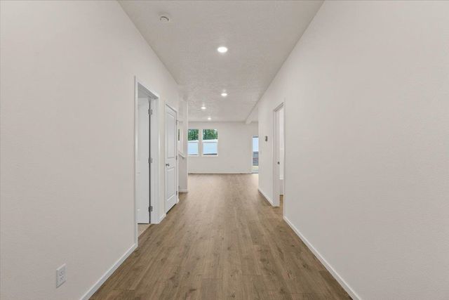 704 E 4th St, Deer Park, WA 99006