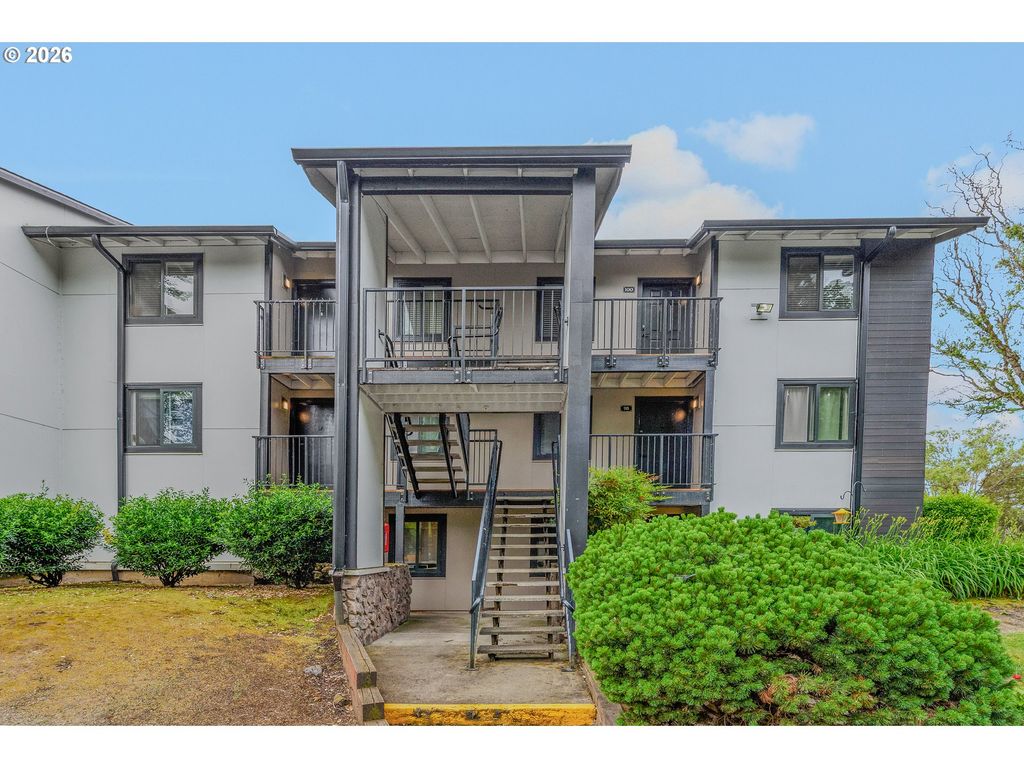 14095 Sw WALKER Rd 95, Beaverton, OR 97005