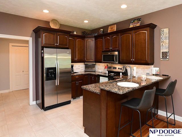 6809 N 122nd Court, Omaha, NE 68142