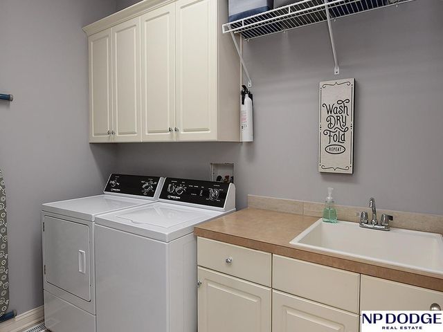 6809 N 122nd Court, Omaha, NE 68142