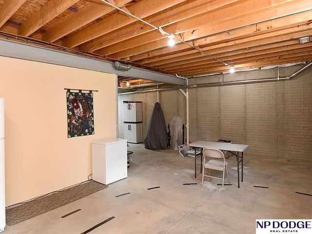 6809 N 122nd Court, Omaha, NE 68142
