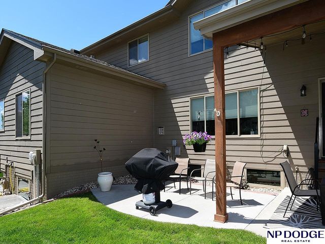 6809 N 122nd Court, Omaha, NE 68142