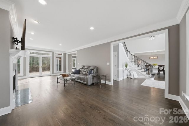 3916 2nd Street Drive NW, Hickory, NC 28601