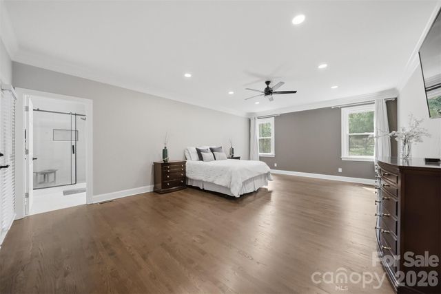 3916 2nd Street Drive NW, Hickory, NC 28601