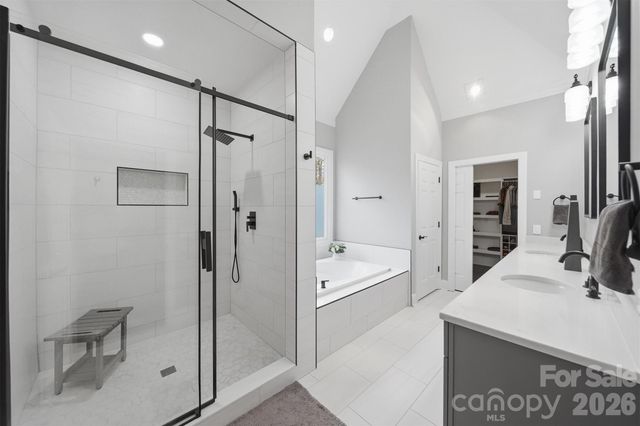 3916 2nd Street Drive NW, Hickory, NC 28601