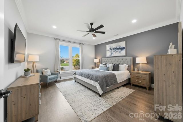 3916 2nd Street Drive NW, Hickory, NC 28601