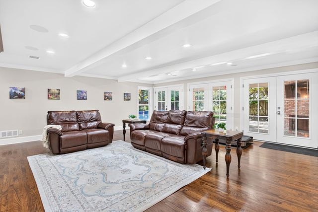 3804 Overton Park Drive W, Fort Worth, TX 76109