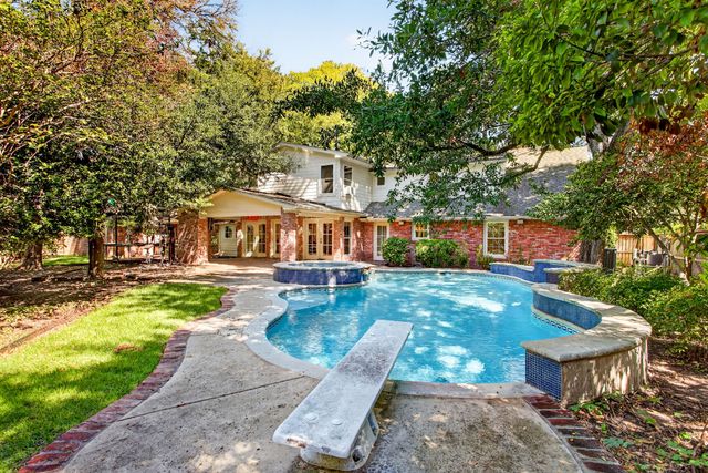3804 Overton Park Drive W, Fort Worth, TX 76109