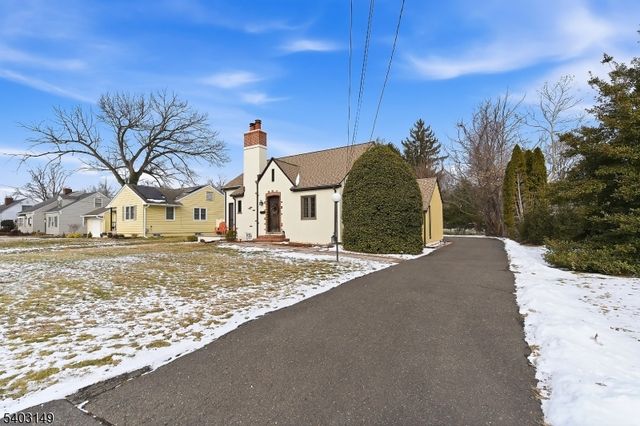 265 Metape Cir, Bound Brook Boro, NJ 08805