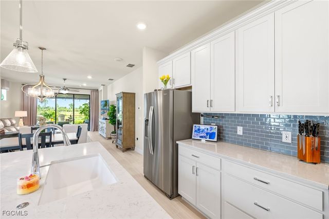 20040 Kingmont DR, Estero, FL 33928