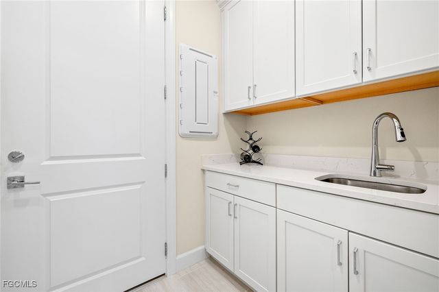 20040 Kingmont DR, Estero, FL 33928