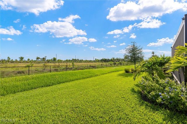 20040 Kingmont DR, Estero, FL 33928