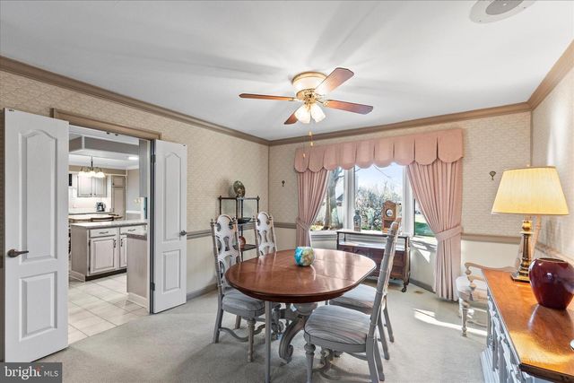 930 HICKORY HILL LN, York, PA 17402