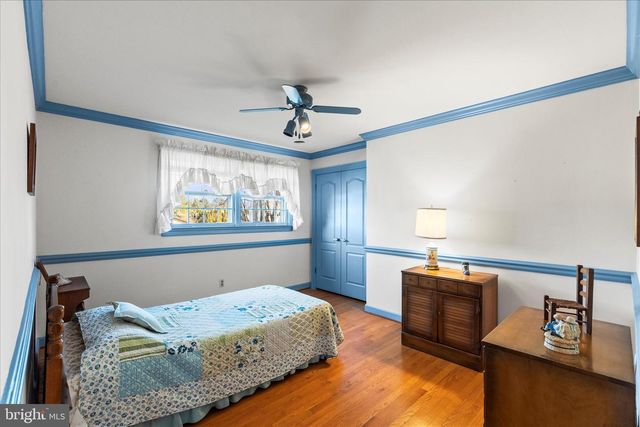 930 HICKORY HILL LN, York, PA 17402