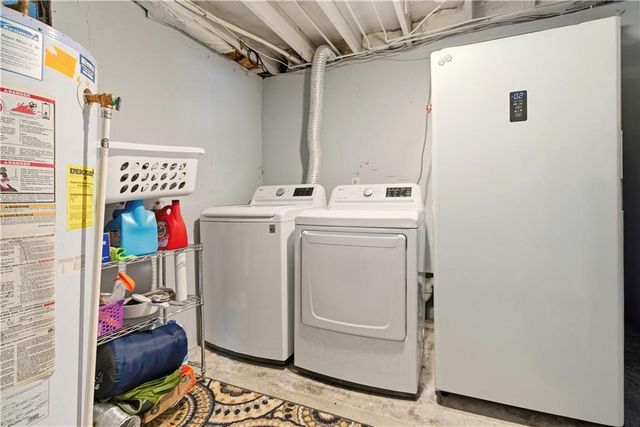 1610 SE Camelot Court, Oak Grove, MO 64075