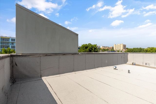 704 Arch Adams Lane, Fort Worth, TX 76107