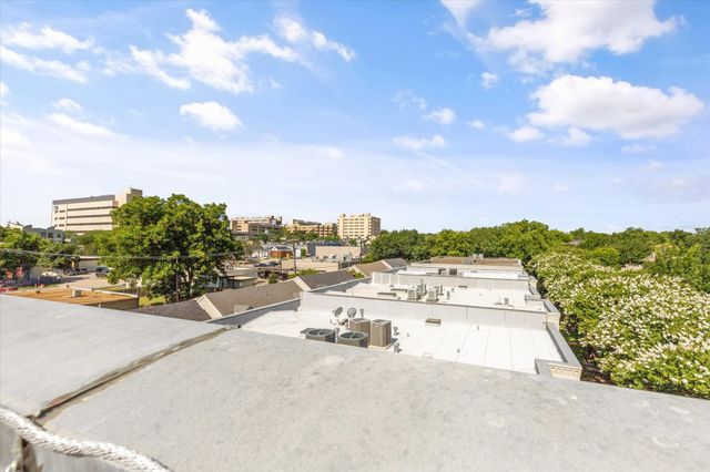 704 Arch Adams Lane, Fort Worth, TX 76107