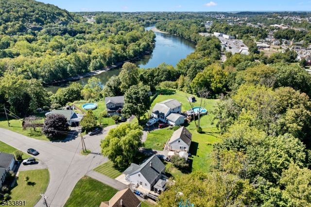 41 N Riverview Rd, Phillipsburg Town, NJ 08865