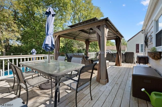 41 N Riverview Rd, Phillipsburg Town, NJ 08865
