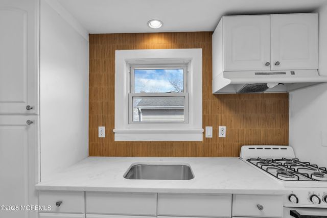 1632 Farragut Avenue, Toms River, NJ 08753