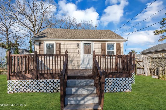 1632 Farragut Avenue, Toms River, NJ 08753
