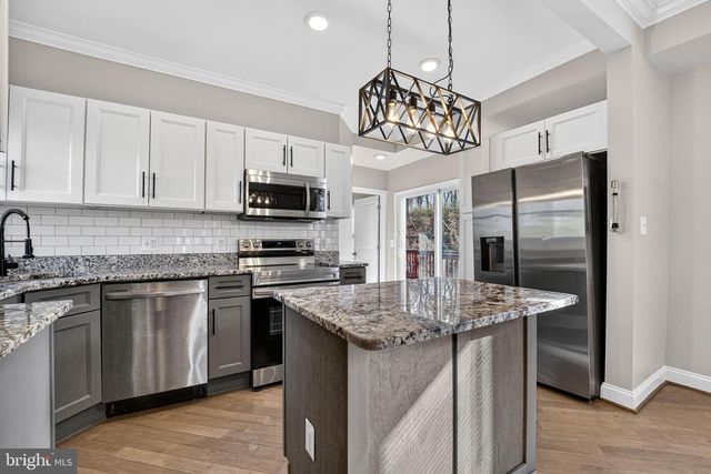 418 1ST AVE, Halethorpe, MD 21227