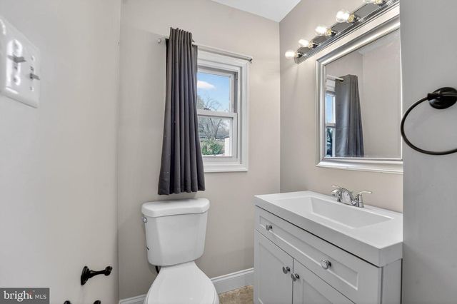 418 1ST AVE, Halethorpe, MD 21227