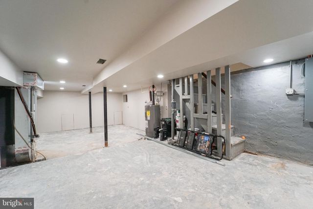 418 1ST AVE, Halethorpe, MD 21227