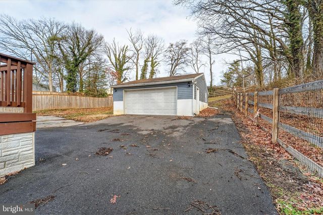 418 1ST AVE, Halethorpe, MD 21227