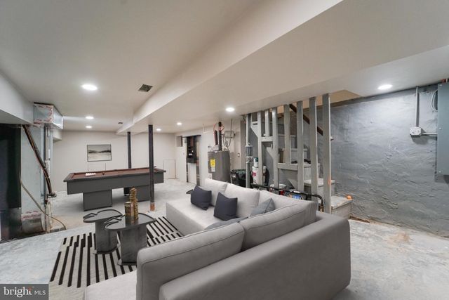 418 1ST AVE, Halethorpe, MD 21227