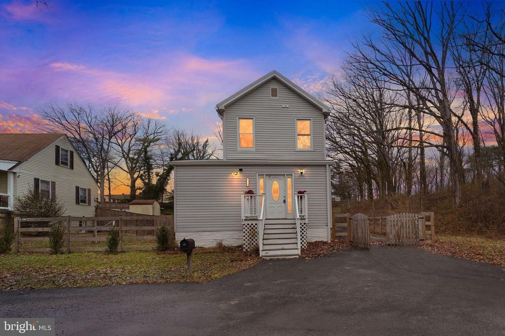 418 1ST AVE, Halethorpe, MD 21227