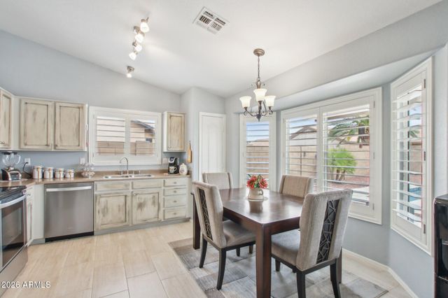 10521 W ROSS Avenue, Peoria, AZ 85382