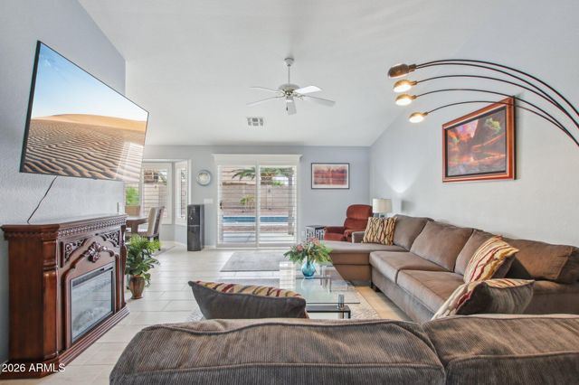 10521 W ROSS Avenue, Peoria, AZ 85382