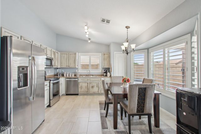 10521 W ROSS Avenue, Peoria, AZ 85382