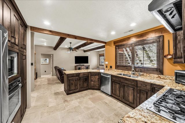 693 N PINION HILLS DR, Dammeron Valley, UT 84783