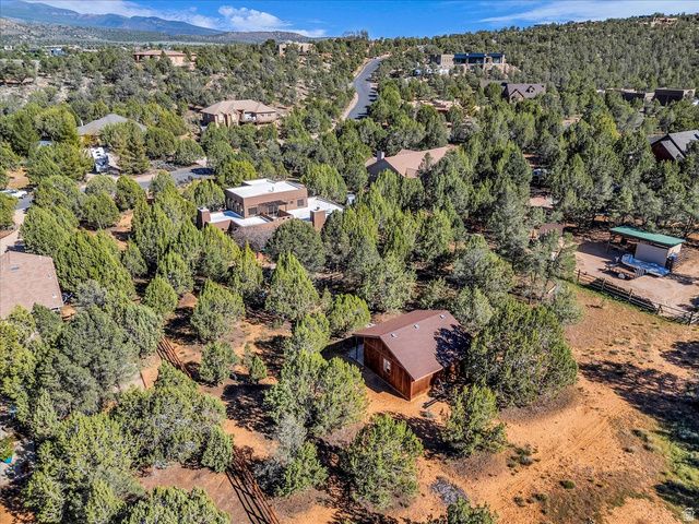 693 N PINION HILLS DR, Dammeron Valley, UT 84783