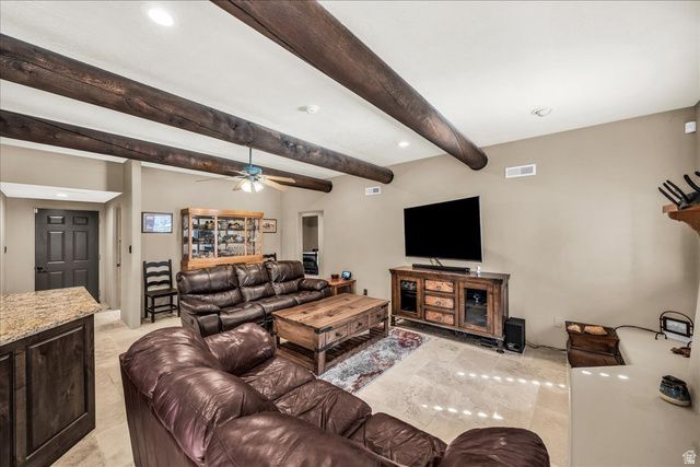 693 N PINION HILLS DR, Dammeron Valley, UT 84783