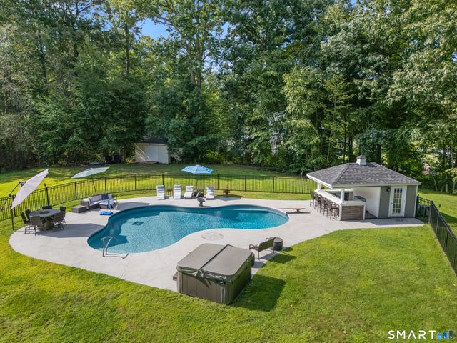 211 Cooper Hill Road, Southbury, CT 06488