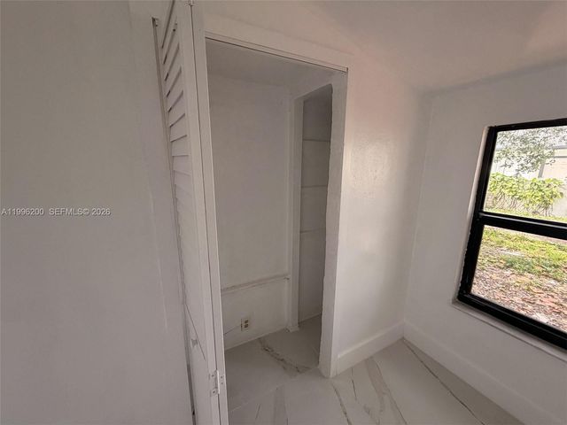 1261 NW 45th St, Miami, FL 33142