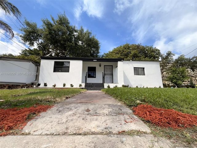 1261 NW 45th St, Miami, FL 33142