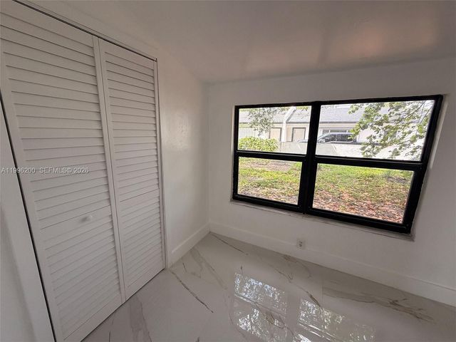 1261 NW 45th St, Miami, FL 33142