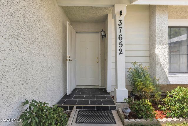 37652 Patty Court, Palmdale, CA 93550