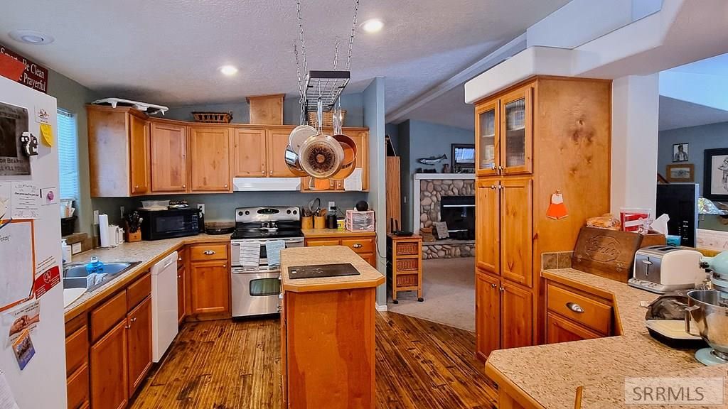 Image 8 of property listing at 4531 E Moose Lane, Ashton, ID 83420