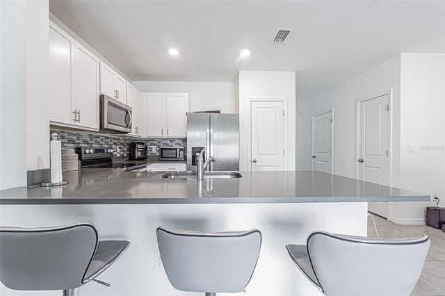 6358 SOPHIE OAKS COURT, Tampa, FL 33610