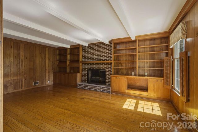 102 Woodland Drive, Morganton, NC 28655