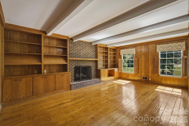 102 Woodland Drive, Morganton, NC 28655